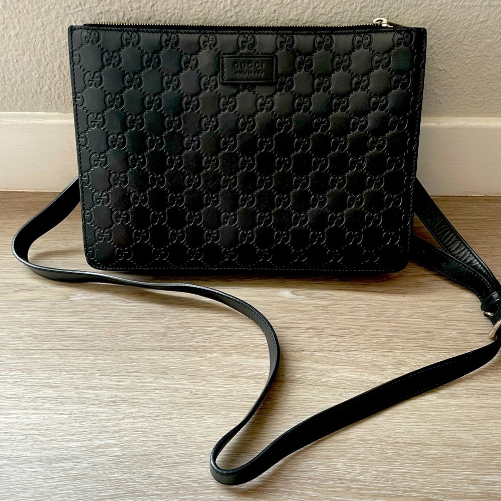 AUTHENTIC GUCCI PURSE